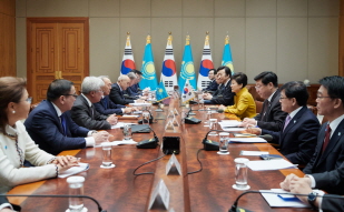 Korea-Kazakhstan Summit Agrees on Cooperation to Initiate Korea-EAEU FTA Negotiations
