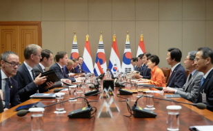 Korea and the Netherlands Held a Summit to Upgrade Bilateral Ties to Comprehensive Future-oriented Partnership