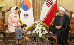 Korea-Iran summit through photos