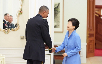 Meeting with the New Commander of the ROK-U.S. Combined Forces Command 