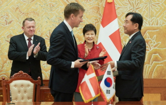 Signing of MOUs between Korea and Denmark
